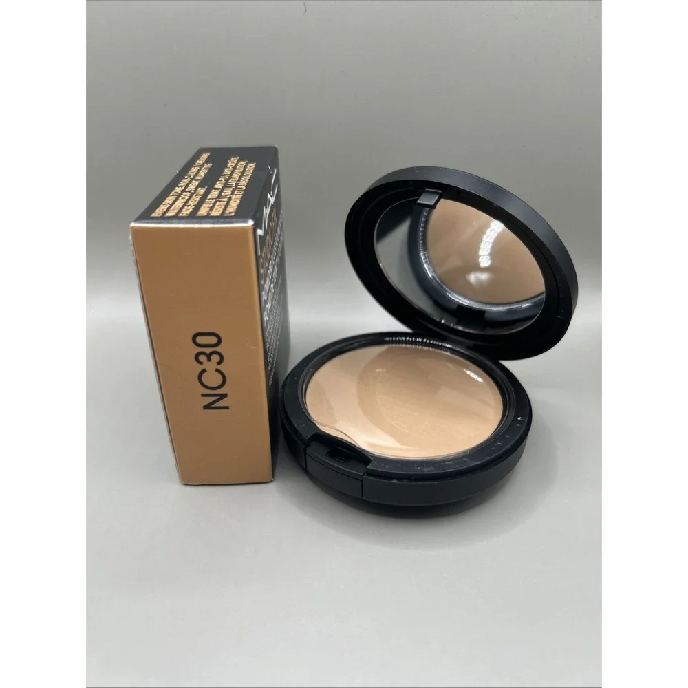 Mac Studio Fix Powder Plus Foundation 24HR Oil Control NC30 NEW FORMULA 0.42oz